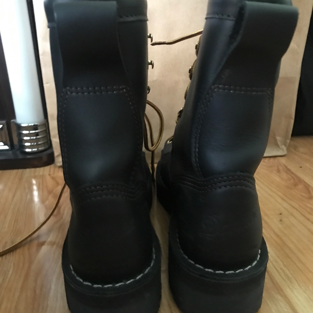Sz 6.5 Danner Rainforest Boots - Picture 2 of 4